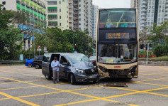 大埔巴士与客货车相撞 车长及6乘客轻伤送院