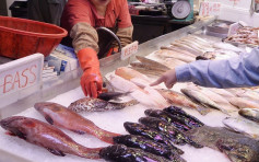 元朗大橋街市買魚食 2人疑中「雪卡毒」送院