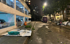 颱風蘇拉‧鰂魚涌｜南豐新邨天台太陽能板被吹至墮地 碎片散落一地幸無人傷