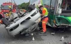 台湾云林旅游巴与私家车相撞 造成4死22轻伤