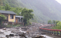 雲南貢山暴雨致2人死亡6人失蹤 滯留遊客陸續回程
