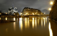 巴黎暴雨塞纳河水位暴涨 罗浮宫关闭下层设施