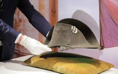 拿破侖雙角帽巴黎拍賣 1,100萬元成交超估價近1倍	