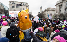 抗议特朗普贬低女性 全美妇女再上街抗议
