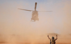 法国军方两架直升机马里相撞13士兵死亡