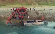 贵州一船只翻侧 已致10人遇难8人失踪