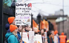 英国初级医生展开6天罢工 为NHS成立以来最长连续罢工