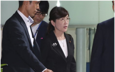 日本防卫大臣稻田朋美宣布辞职　首相安倍向国民道歉