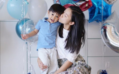 大仔3岁生日 杨爱瑾一家人在家庆祝
