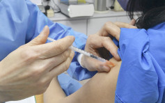 1.1萬人單日接種首劑科興超越復必泰 多8人不適送院 