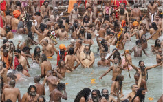 印度大壺節700萬人慶祝 聚集恆河沐浴或為爆疫主因