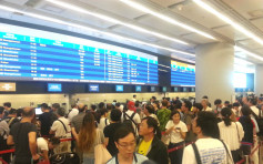 高鐵西九站迫滿300多名旅客 市民怕混亂提早一日取票