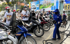 越南油价创新高 运输界网约车难搵食