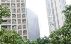 荃灣建築地盤起火 消防疏散工人