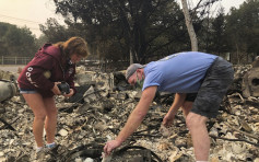 加州山火继续蔓延 至少30人丧生