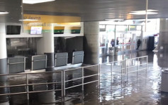 纽约甘乃迪机场爆水管 令航班延误情况雪上加霜