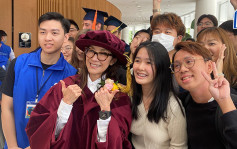 奥斯卡影后杨紫琼获颁科大荣誉博士 特别感谢香港：在我心中永远有特殊地位