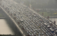 2023中国内地机动车有4.26亿辆  最多车的两大城市一个在西部……