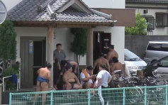 東京女跳河尋死突叫「我不想死」 20名相撲手衝救人