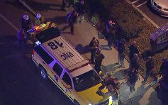 美国加州酒吧枪击增至13死 包括警员及枪手