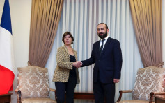法國同意向亞美尼亞提供軍事裝備 阿塞拜疆總統拒絕出席會晤
