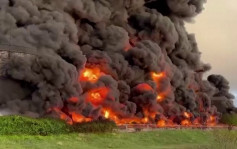 俄乌战争｜克里米亚储油厂发生大火遭烈焰吞噬 疑遭无人机攻击