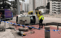 龍翔道漁護署私家車自炒 剷行人路撼石柱翻側 司機受傷送院