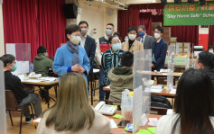 第5波疫情｜林鄭探訪「居安抗疫」熱線中心 為工作人員打氣