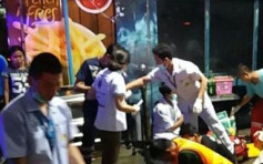 曼谷商场外枪战 2游客死5人伤