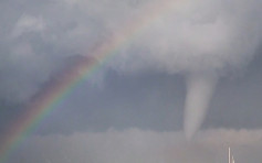 【有片】龍捲風襲美國德州 與彩虹同時出現 