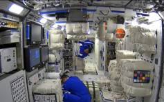 神舟十二号3名航天员顺利进驻核心舱 中国人首踏足太空站