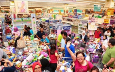 马来西亚王储超市「万岁」每人派6千购物豪花200万
