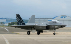 南韓首架自主研發超音速戰鬥機KF-21首次試飛