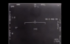 美国防部公开军机发现UFO报告 只有行李箱大小