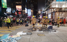 涉堵路兼向警掟雜物 地盤工被控襲警押7月訊