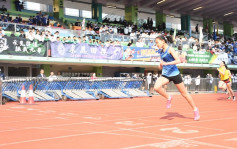 D1田径｜女子丙组200米跑 协恩许晴跑出25秒77刷新学界纪录