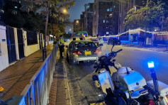 警西九龙打击非法改装扣查22辆车 拘4司机