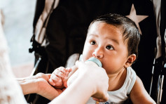 消委会：婴幼儿勿乱饮牛奶 几岁饮至最适合？