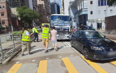 油麻地佐敦道貨車撞私家車尾1人傷 貨車司機涉停牌期間駕駛被捕