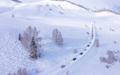 北疆暴雪断路 3名公路局职工抢险遇雪崩殉职