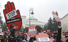 波兰堕胎恐入罪 万人上街捍卫身体自主权
