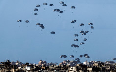 以巴衝突｜加沙空投物資降傘沒開擊中平民致5死10傷  美國否認