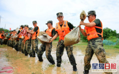 江西九江居民紧急撤离 长江最大洪峰流量已超98年