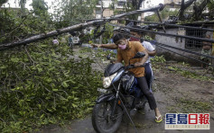 「安攀」吹襲印度及孟加拉 逾百人死亡