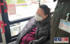 河南女搭巴士除口罩嚇跑其他乘客 網民：危害公共安全