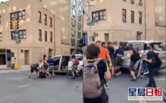 紐約市警察當街強行推女子上車 目擊者：形同「綁架」