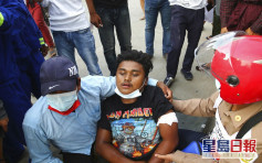 缅甸曼德勒防暴警察开枪镇压 至少两名示威者死亡