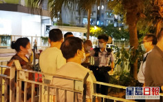 长沙湾8男女涉违禁聚令 警发告票罚款2000元