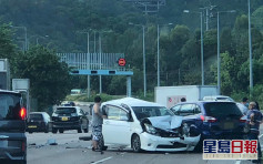 吐露港公路5车相撞 出九龙交通一度挤塞