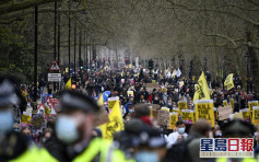 英国民众上街示威抗议扩大警权 爆冲突拘26人　